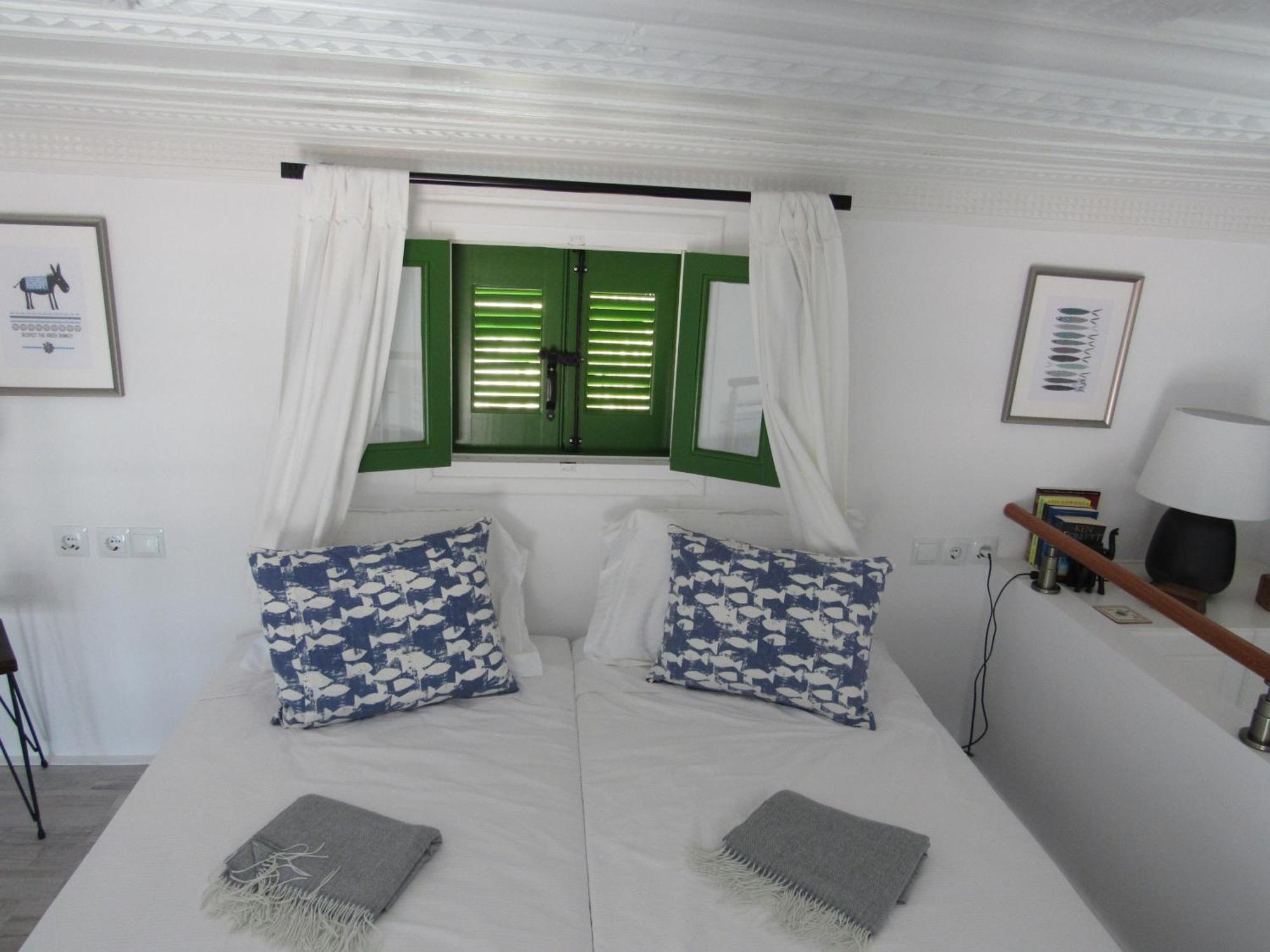The Orange House Apartment Aperion